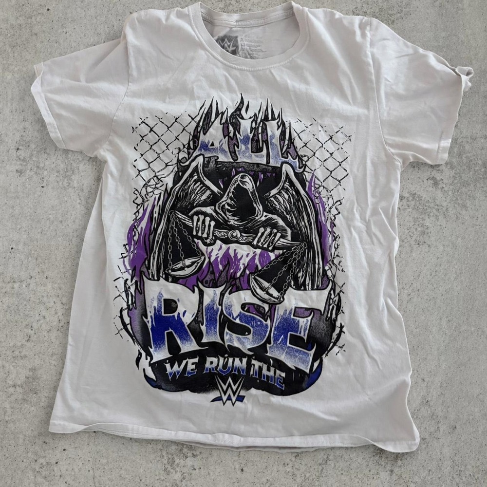 white graphic t shirt